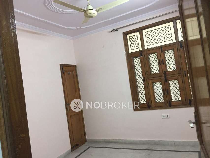 3 BHK Flat In Ashiyana Apartments For Sale  In Rohini