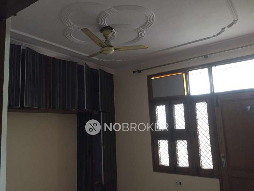 3 BHK Flat In Ashiyana Apartments For Sale  In Rohini