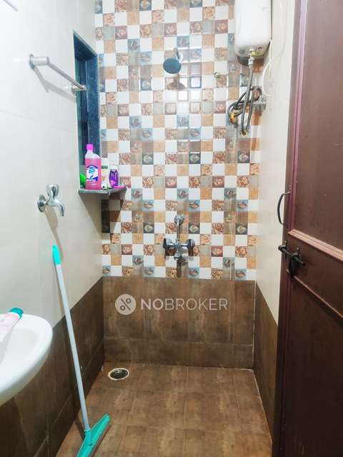 1 RK Flat In Standalone Building  for Rent  In Gokhalenagar