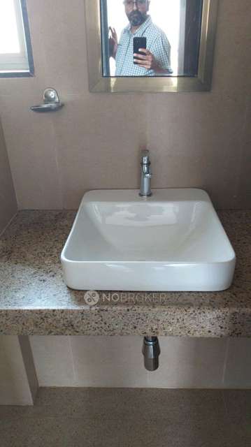 3 BHK Flat In Sheth Montana For Sale  In  Lal Bahadur Shastri Marg,