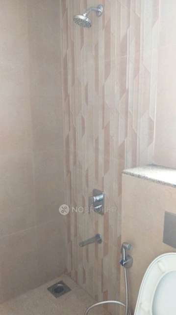 3 BHK Flat In Sheth Montana For Sale  In  Lal Bahadur Shastri Marg,