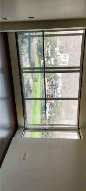 3 BHK Flat In Sheth Montana For Sale  In  Lal Bahadur Shastri Marg,