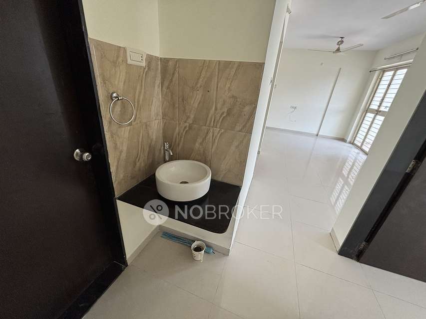 2 BHK Flat In Kharde Patil Woods Royale A For Sale  In Kothrud