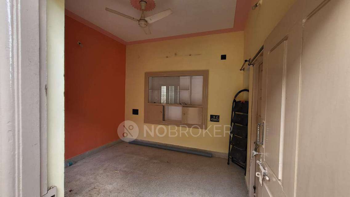 1 BHK House for Rent  In Basaweshwara Nagar