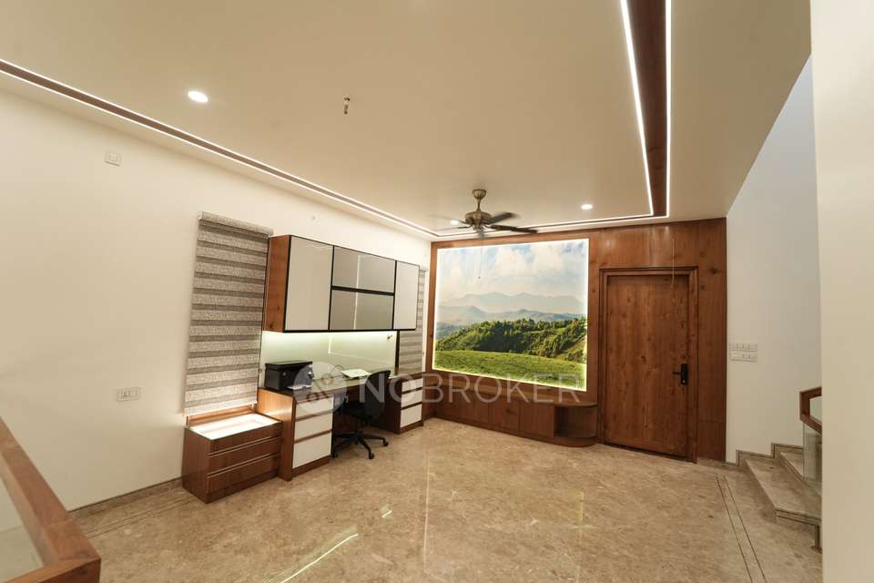 4+ BHK Flat For Sale  In Chandapura