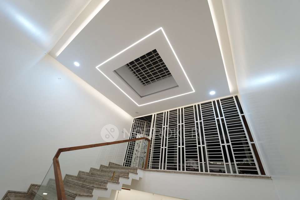 4+ BHK Flat For Sale  In Chandapura