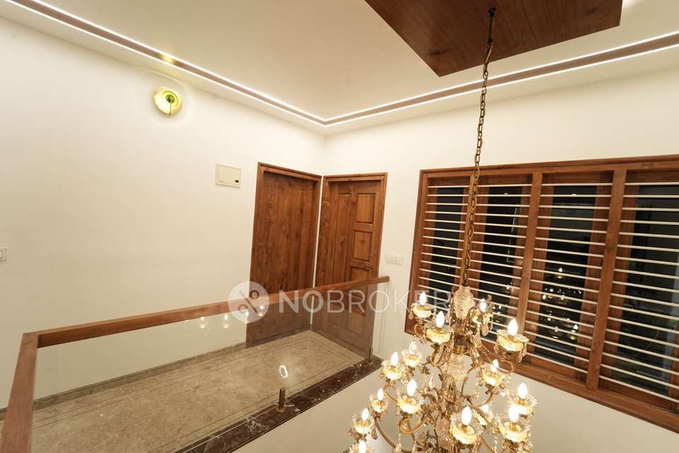 4+ BHK Flat For Sale  In Chandapura