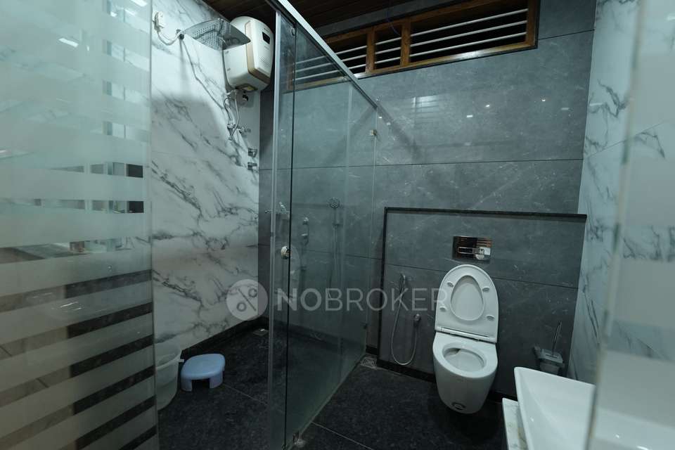 4+ BHK Flat For Sale  In Chandapura