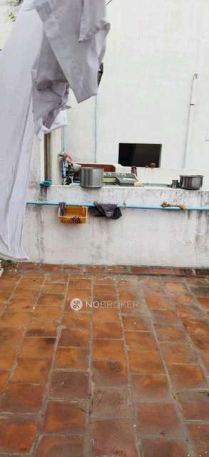 2 BHK Flat In Viswanathan For Sale  In Mudichur