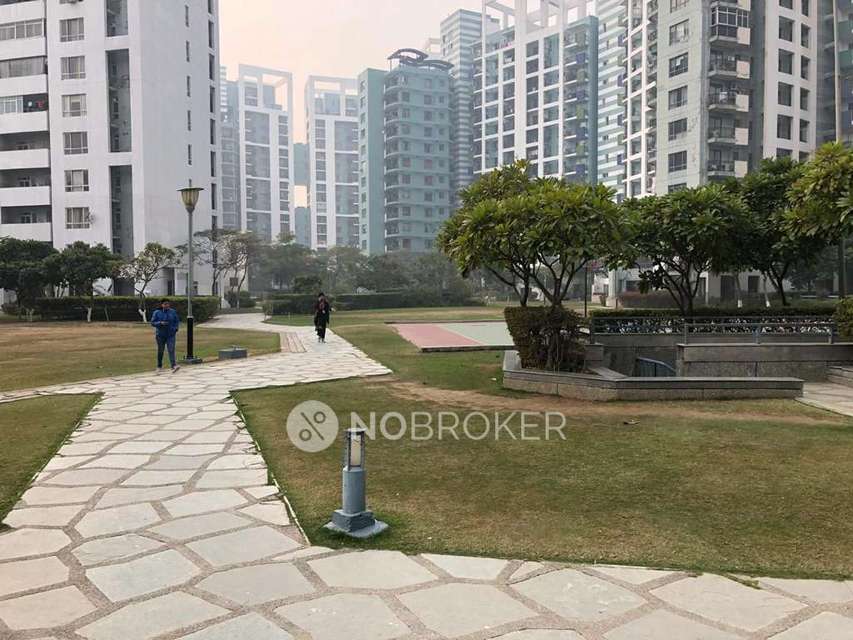 4 BHK Flat In The Close North,  Sector 50 for Rent  In  Sector 50