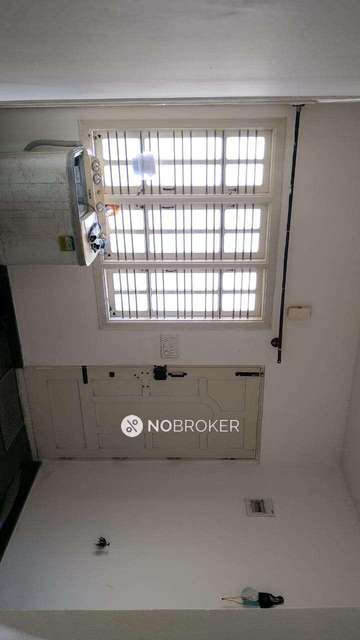 4+ BHK Flat In Standalone Building  For Sale  In Singapura