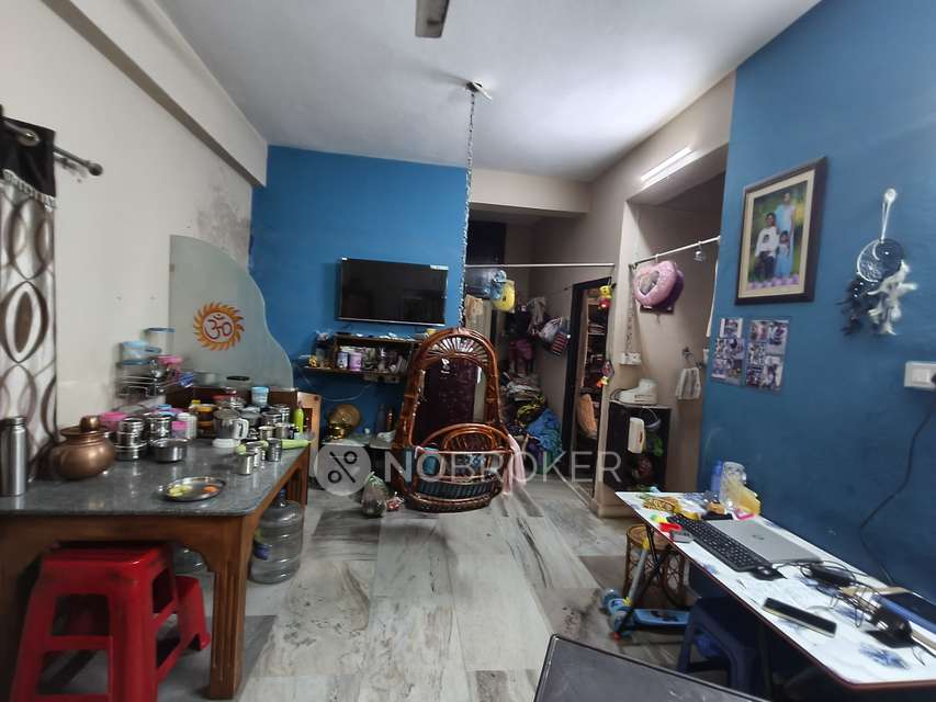 2 BHK Flat In Sj Nilayam For Sale  In Manikonda 