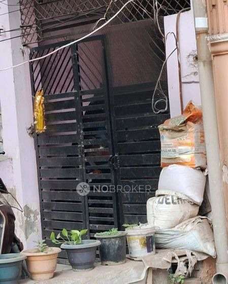 1 RK House for Rent  In Mukherjee Nagar