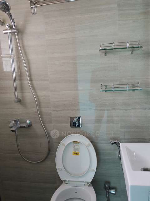 1 BHK Flat In Hubtown Palmrose B For Sale  In Andheri East