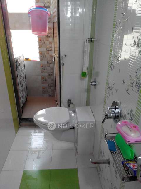 2 BHK Flat In Blueberry Chs Ltd, Malad West For Sale  In Jankalyan Nagar