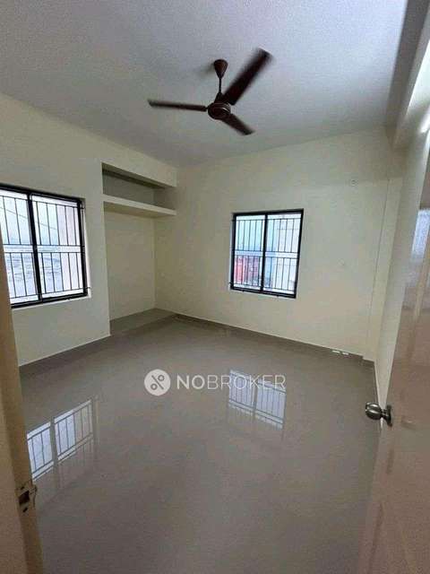 2 BHK Flat In K Block For Sale  In Thoraipakkam