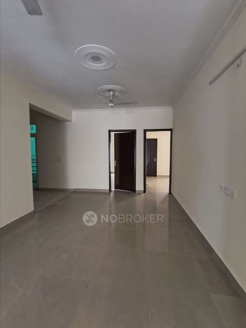 3 BHK Flat In Amrapali Centurian Park Low Rise for Rent  In Greater Noida