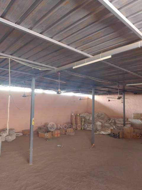 Godown/Warehouse in Sector 63 A, Noida for Rent 