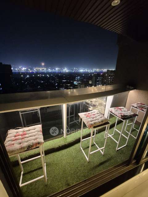 3 BHK Flat In Runwal Symphony For Sale  In Santacruz East