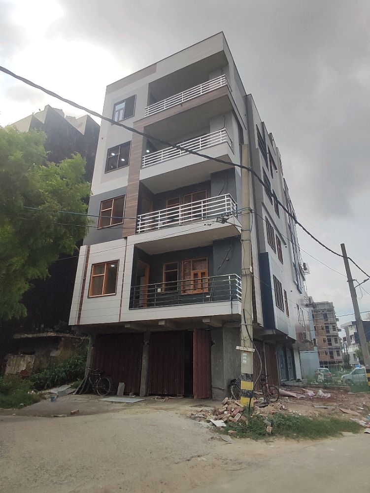 Dwarkadhish Real Estate