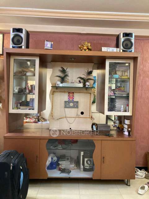 Single Room for Female In 2 BHK  In Jedhe Chembhers  In Guruwar Peth