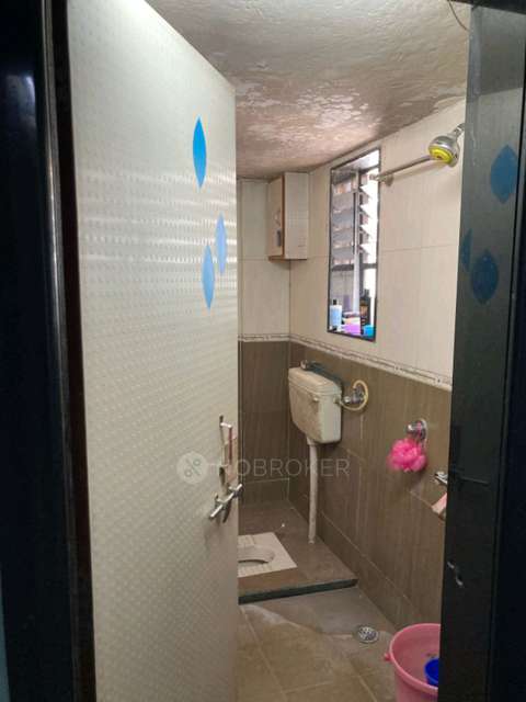 Single Room for Female In 2 BHK  In Jedhe Chembhers  In Guruwar Peth