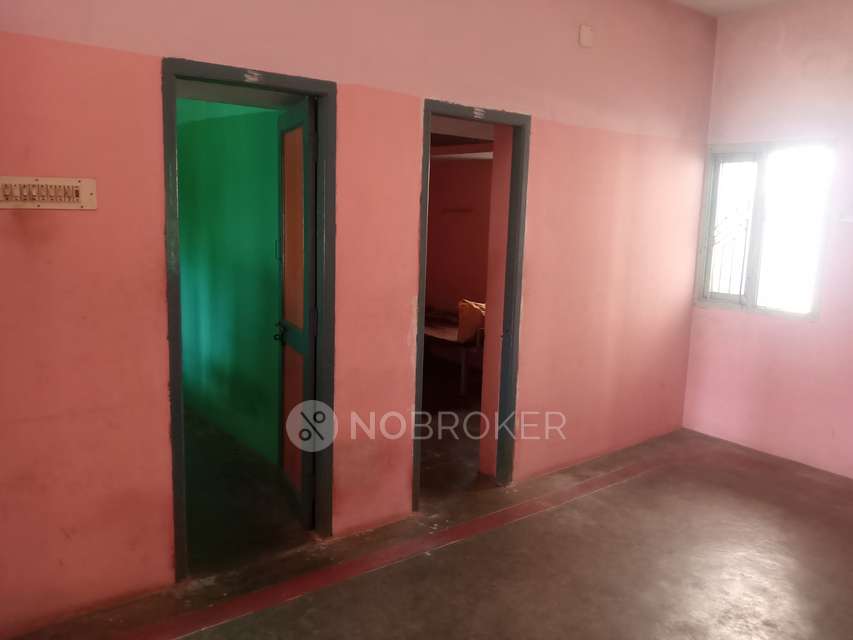 Single Room for Male In 2 BHK  In Senthil Nagar