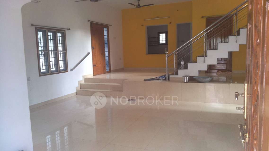 4+ BHK House For Sale  In Kovilambakkam
