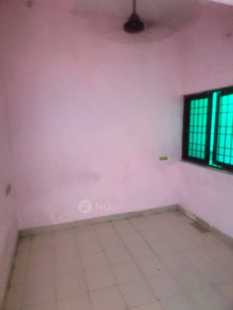 Shared Room for Male In 1 BHK  In Vadapalani