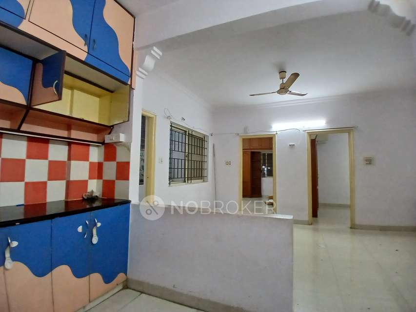 2 BHK Flat In Laxminiwas Apartment For Sale  In 4th Cross Road