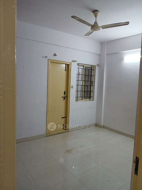 2 BHK Flat In Laxminiwas Apartment For Sale  In 4th Cross Road