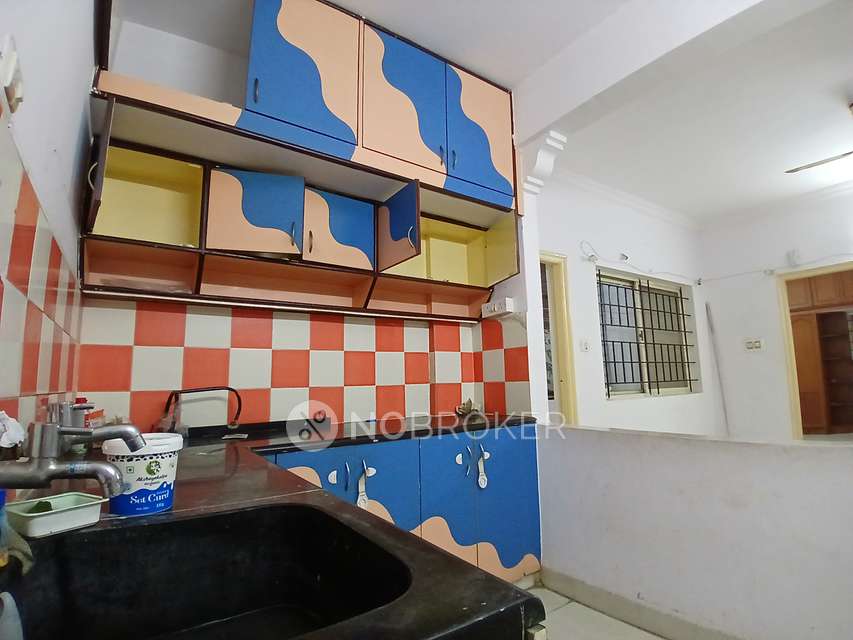 2 BHK Flat In Laxminiwas Apartment For Sale  In 4th Cross Road