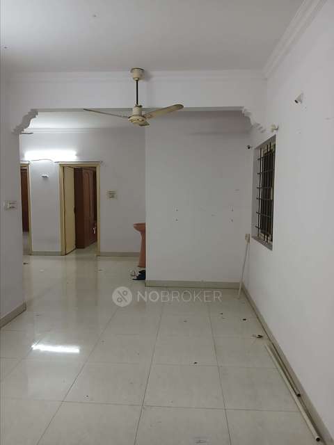 2 BHK Flat In Laxminiwas Apartment For Sale  In 4th Cross Road