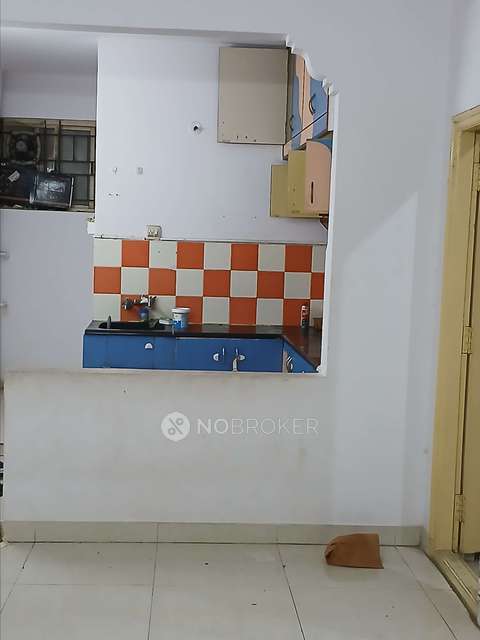 2 BHK Flat In Laxminiwas Apartment For Sale  In 4th Cross Road