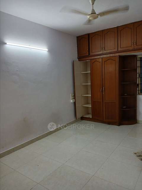 2 BHK Flat In Laxminiwas Apartment For Sale  In 4th Cross Road