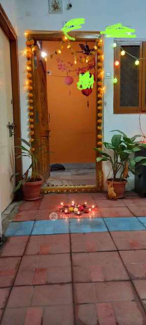 2 BHK Flat In Bharani Complex For Sale  In Begumpet