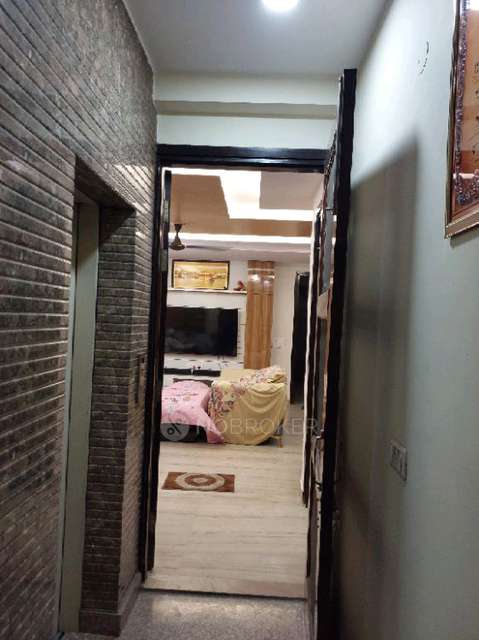 2 BHK Flat In Sb For Sale  In Shalimar Bagh