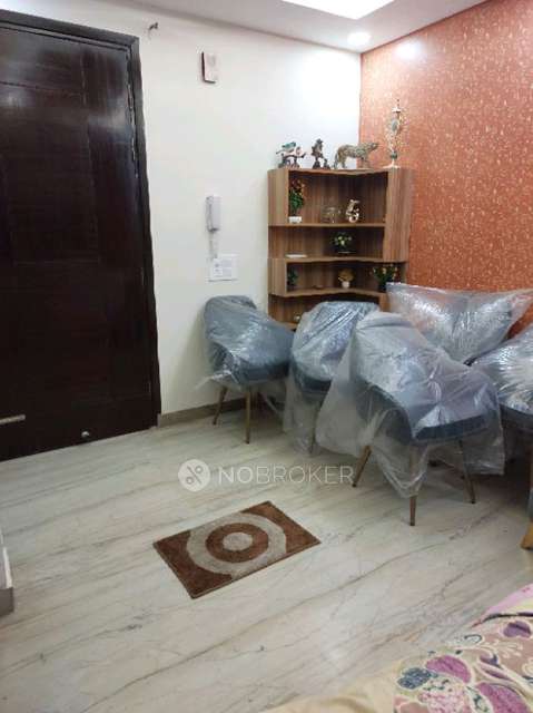 2 BHK Flat In Sb For Sale  In Shalimar Bagh