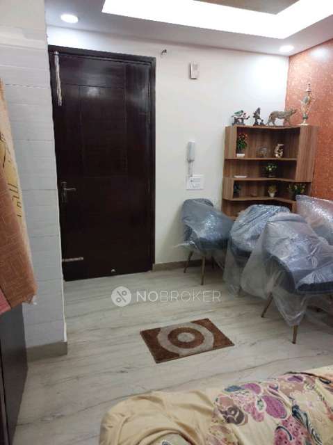 2 BHK Flat In Sb For Sale  In Shalimar Bagh