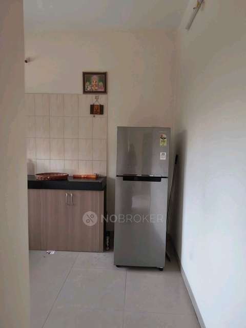 Single Room for Female In 2 BHK  In Kumar Paragon In Aundh