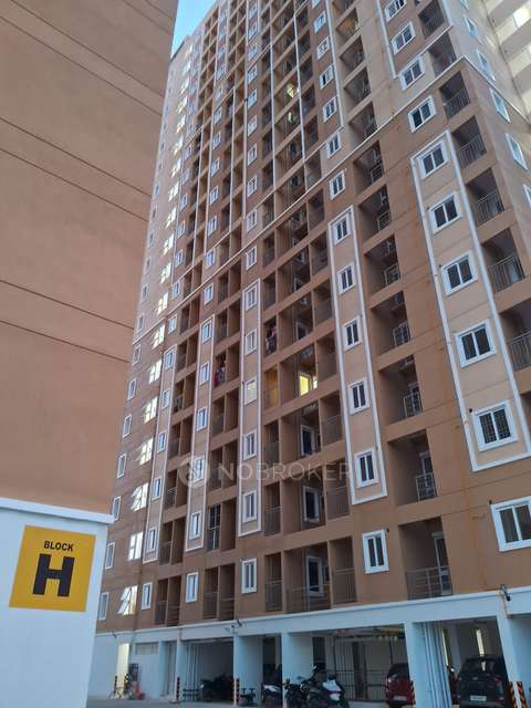 Single Room for Male In 3 BHK  In Urbanrise Manhattan Condos, Padur In Padur