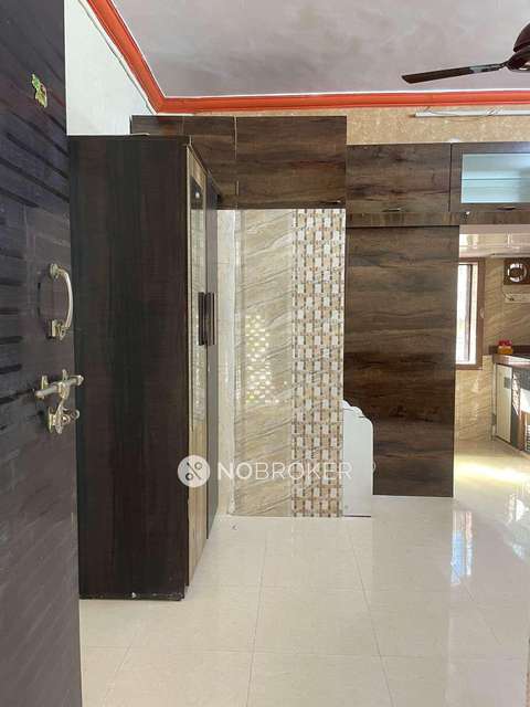 1 RK Flat In Chandroday Building For Sale  In Parel  East 