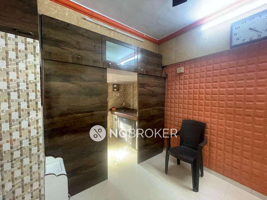 1 RK Flat In Chandroday Building For Sale  In Parel  East 