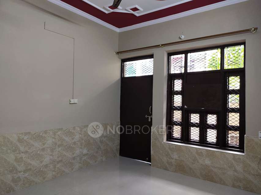 3 BHK Flat In Standalone Building  for Rent  In Indirapuram