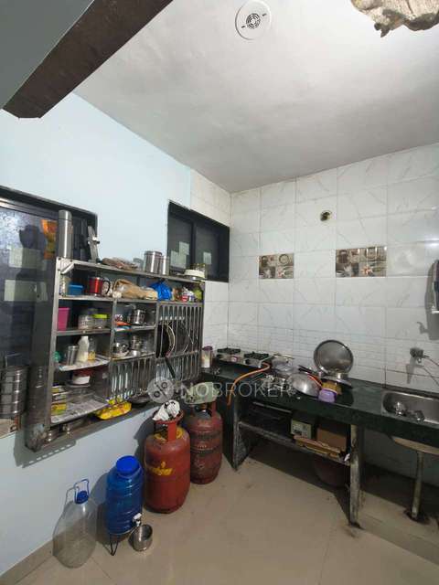 Shared Room for Female In 1 BHK  In Rajeok Complex In Kothrud