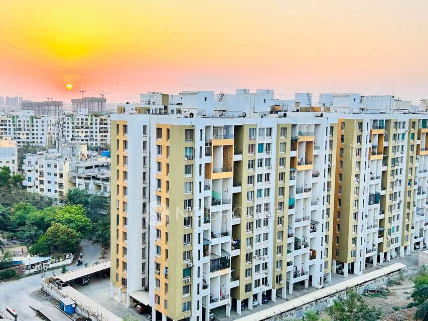 Single Room for Male In 3 BHK  In Ba Vermont In Wagholi