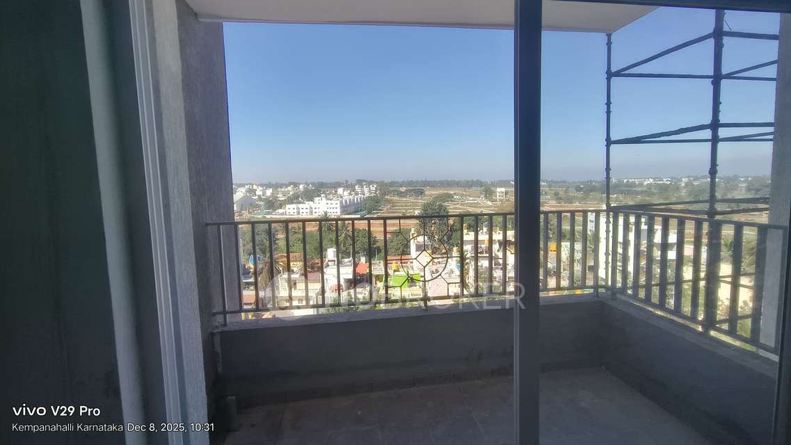 2 BHK Flat In Ajmera Lakeside Paradise For Sale  In Yelahanka