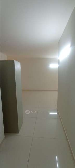 2 BHK Flat In Ajmera Lakeside Paradise For Sale  In Yelahanka