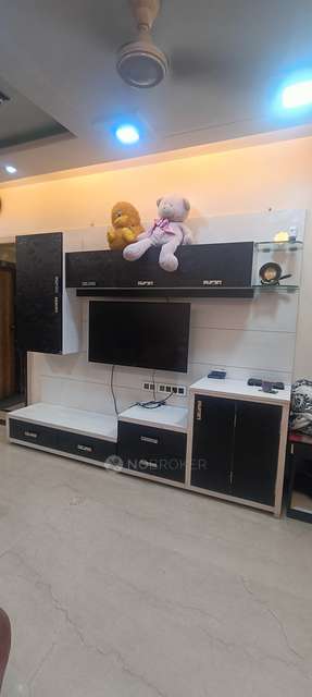 2 BHK Flat In New Sterling Apartment For Sale  In Santacruz West