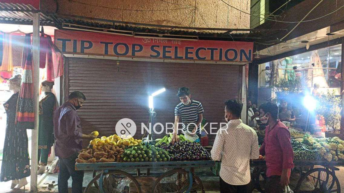 4+ BHK Flat For Sale  In Mandawali